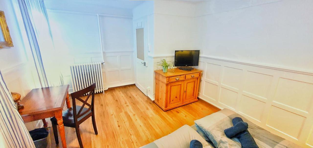 Sensi Living Station Apartment Pfaffikon  Ngoại thất bức ảnh
